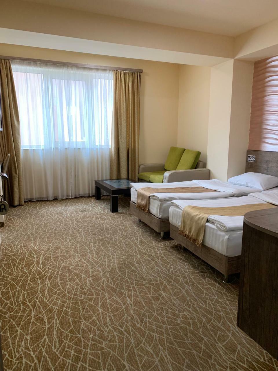 Park Hotel Ереван Экстерьер фото